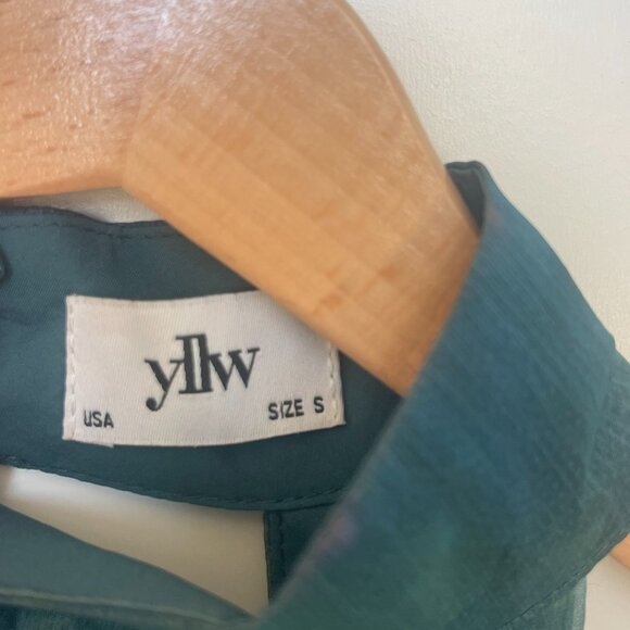 Yellow the Label - Monet Dress Irises - Picture 7 of 10